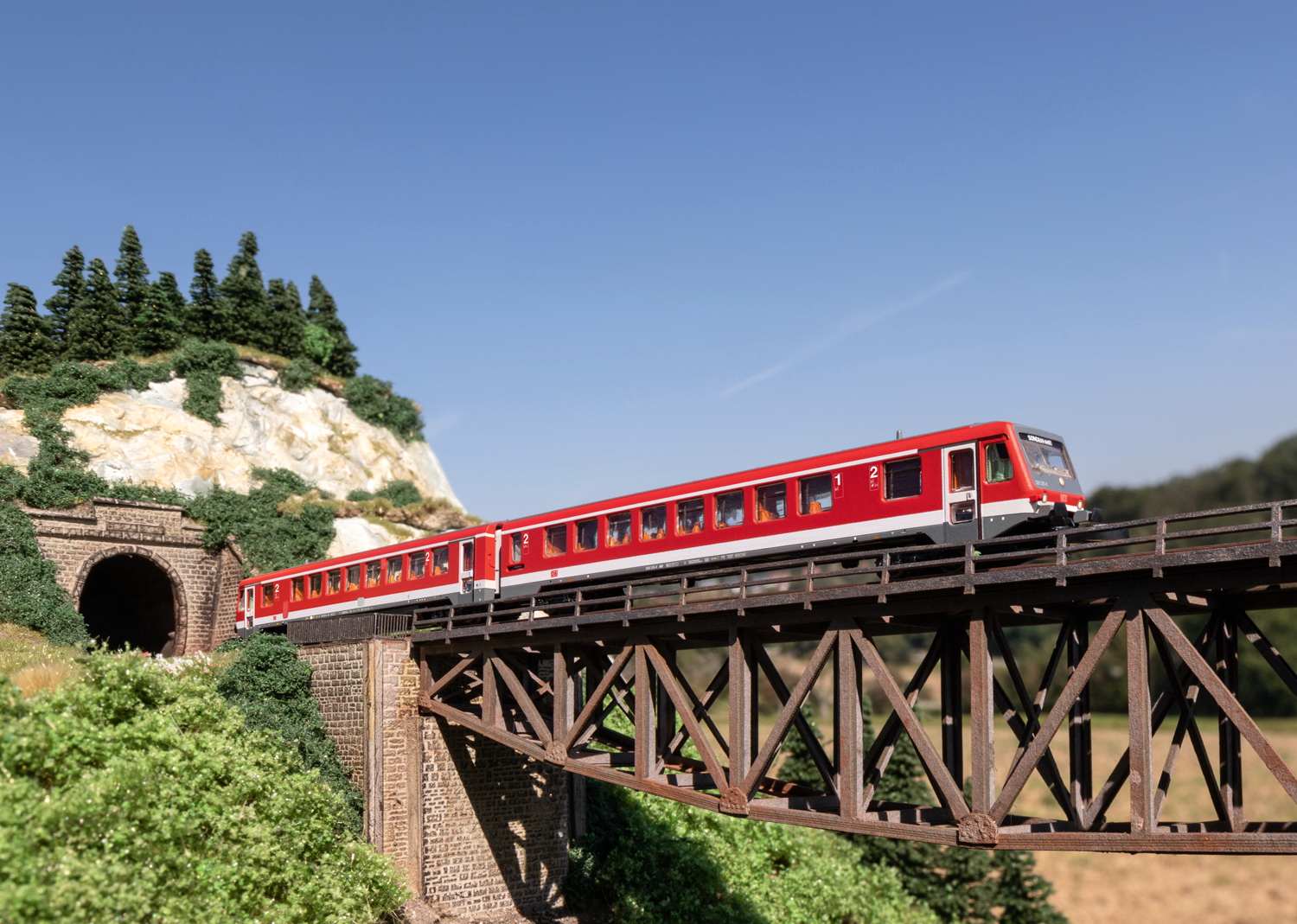 MÄRKLIN 88700 DB AG Dieseltriebwagen BR 628.2 / 928.2 verkehrsrot Spur Z, 1:220 – Bild 4